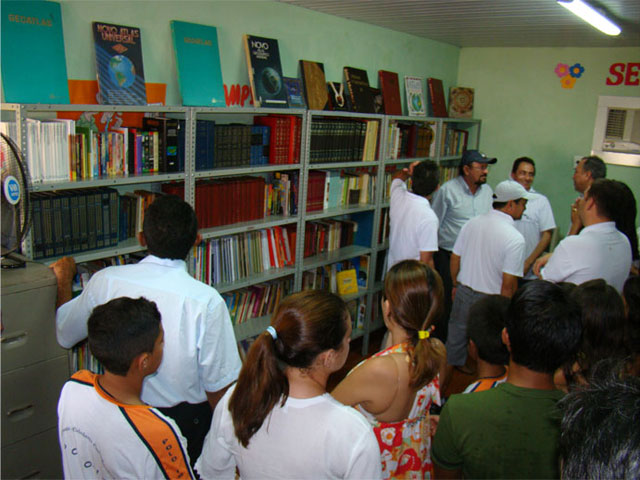 Cisternas e Biblioteca Solidaria