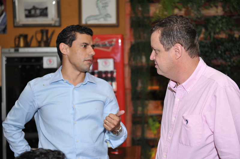 Biblioteca solidária