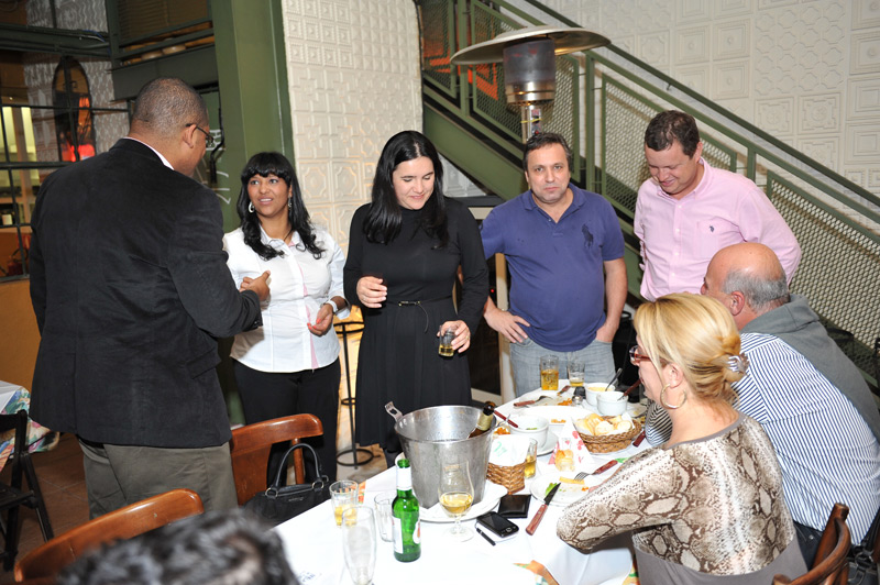 Biblioteca solidária