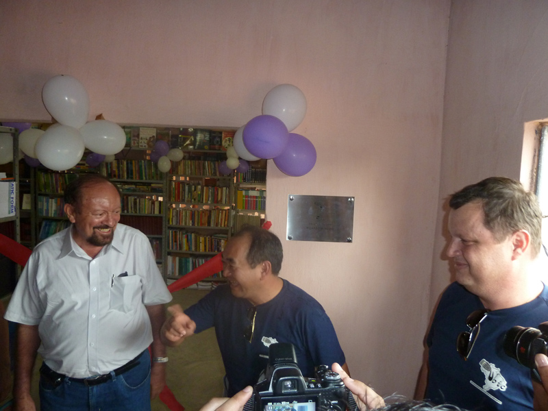 Entrega de Cisternas e Biblioteca Solidaria - Comunidade de Targinos/Canindé/CE