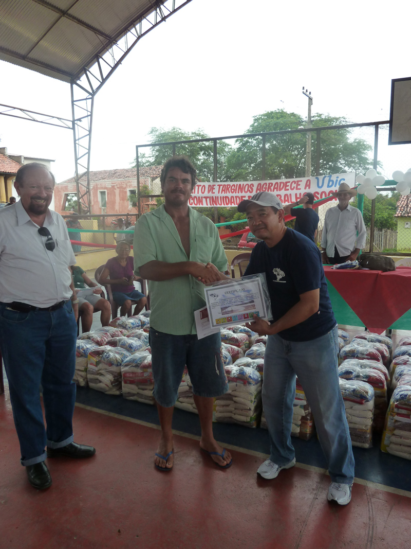 Entrega de Cisternas e Biblioteca Solidaria - Comunidade de Targinos/Canindé/CE