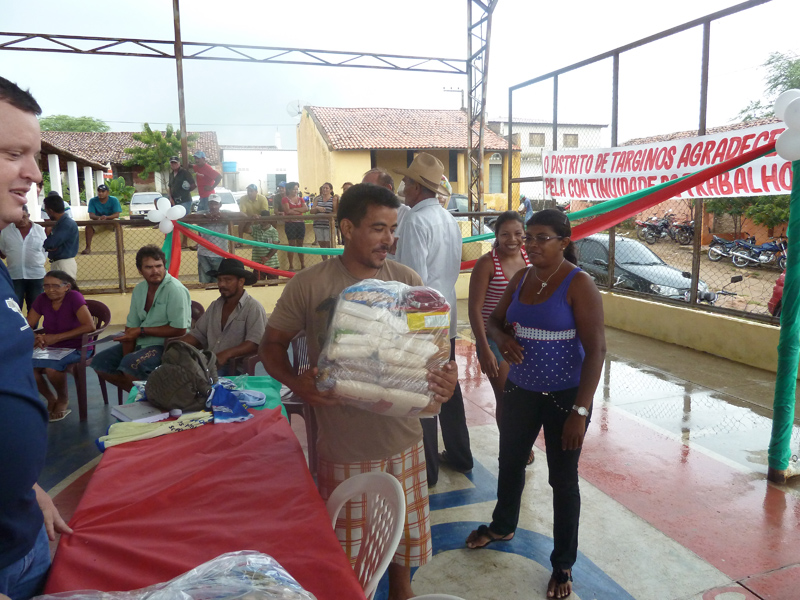 Entrega de Cisternas e Biblioteca Solidaria - Comunidade de Targinos/Canindé/CE